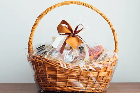 Make Father's Day Extra Special with a DIY Tea Gift Basket