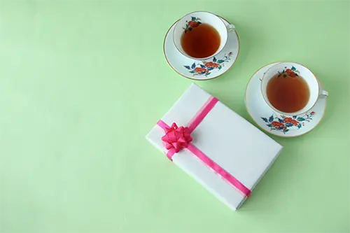 Tea Gifts Through the Ages: A History